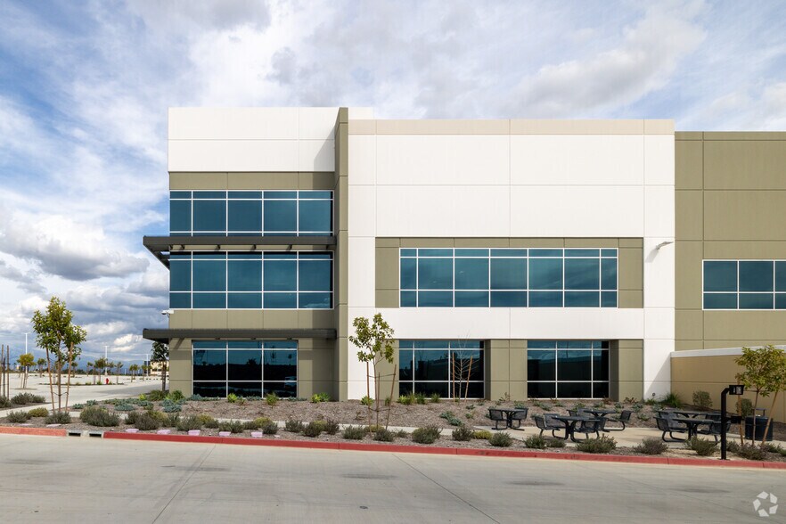 More Photos Of 20201 Caroline Way, Riverside Distribution For Lease