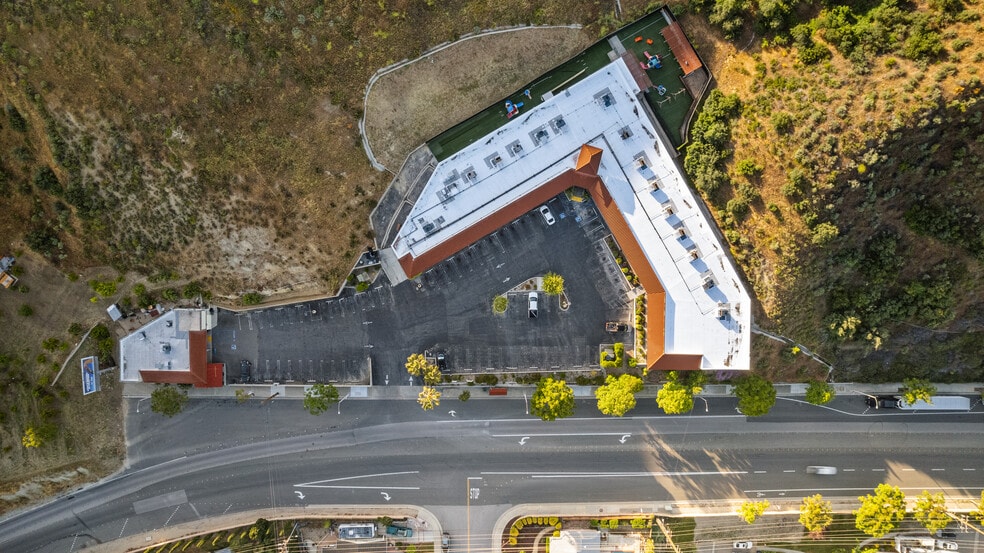 More Photos Of 28200 Bouquet Canyon Rd, Santa Clarita Storefront For Lease
