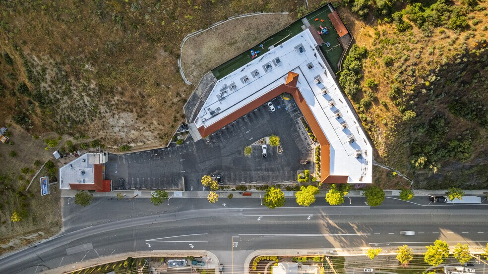 More Photos Of 28200 Bouquet Canyon Rd, Santa Clarita Storefront For Lease
