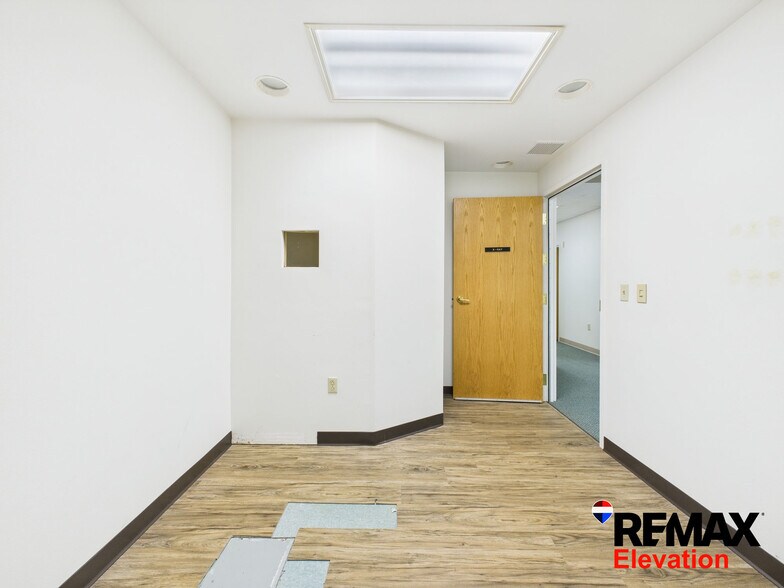 More Photos Of 156 N 6th St, Basin Office For Sale