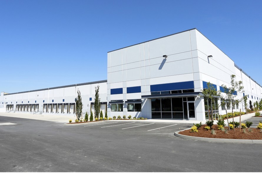 More Photos Of 2606 16th St NW, Puyallup Distribution For Lease