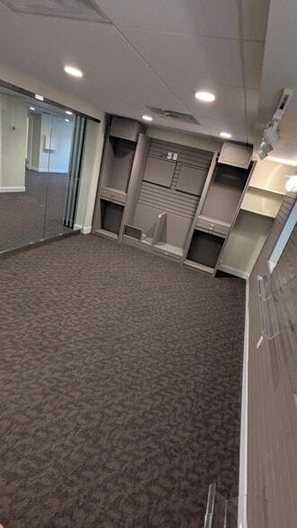 More Photos Of 22100 Mastick Rd, Fairview Park Office For Sale