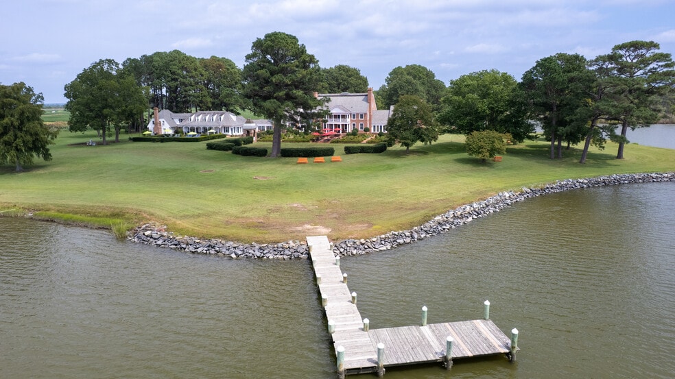 Primary Photo Of 27999 Coulbourn Creek Rd, Marion Station Hotel For Sale