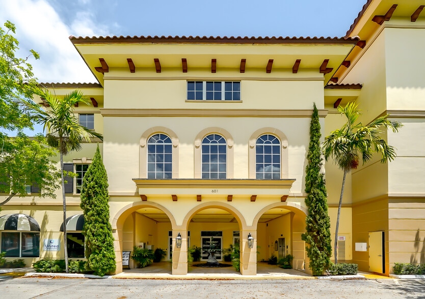 More Photos Of 601 S Federal Hwy, Boca Raton Office For Lease