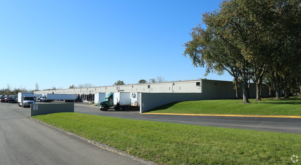 Primary Photo Of 4545 Groves Rd, Columbus Warehouse For Lease