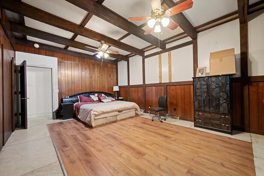 More Photos Of 591 Burnham Ave, Calumet City Office Residential For Sale