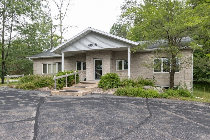 More Photos Of 226126 Hummingbird Rd, Wausau Medical For Sale