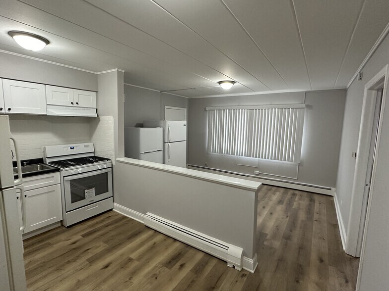 More Photos Of 611 E 151st St, Phoenix Apartments For Sale