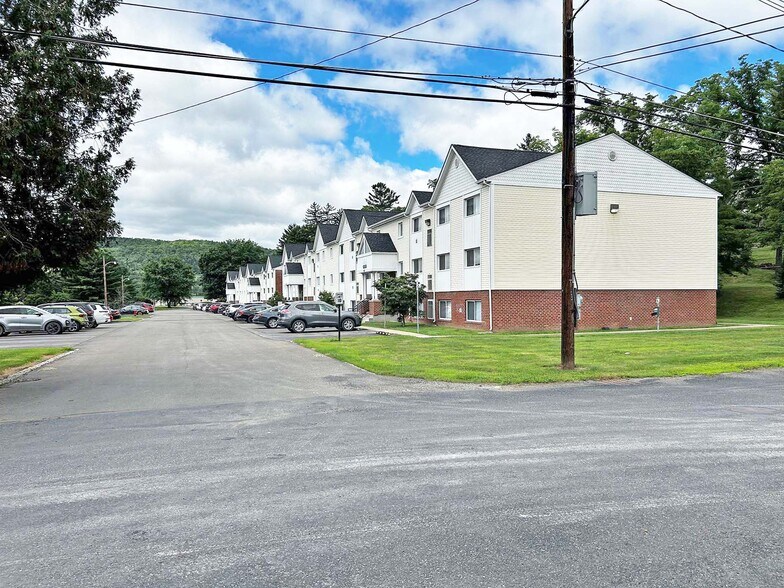 More Photos Of 150 N Main St, Mansfield Apartments For Sale