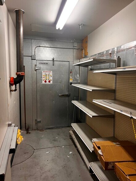 More Photos Of 5005 W Overland Rd, Boise Freestanding For Lease