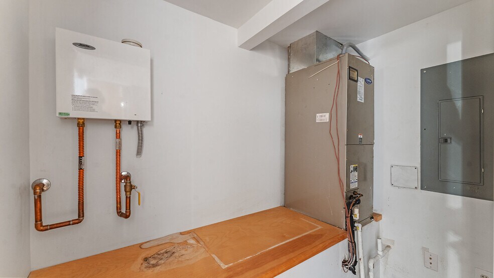 More Photos Of 1320 E Pump Station Rd, Fayetteville Light Manufacturing For Sale