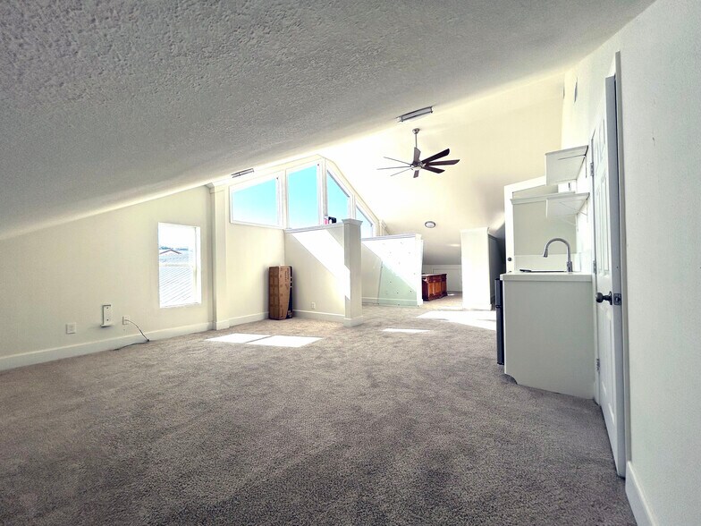 More Photos Of 107 Ranch Road 620 S, Austin Storefront For Lease