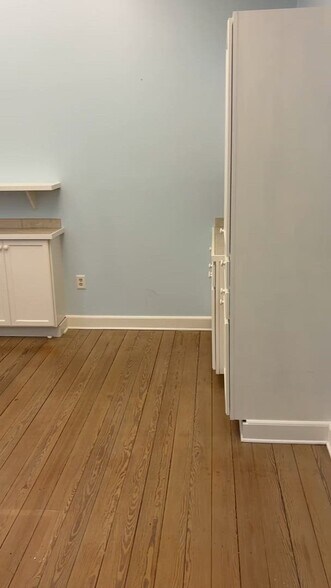 Primary Photo Of 645 Lotus Dr, Mandeville Office For Lease