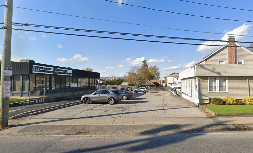 Primary Photo Of 1192 Broadway, Hewlett Land For Lease