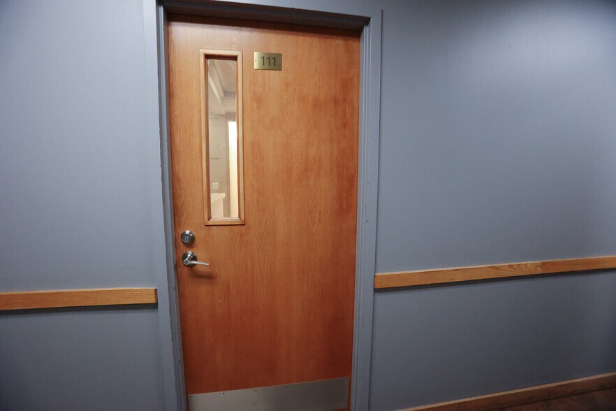 More Photos Of 200 White Rd, Little Silver Medical For Lease