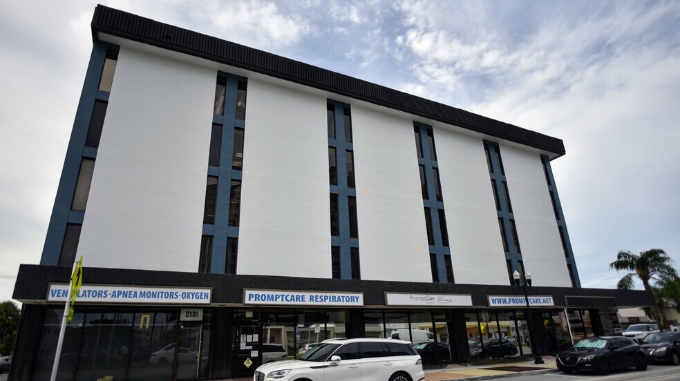 More Photos Of 2131 Hollywood Blvd, Hollywood Office Residential For Lease