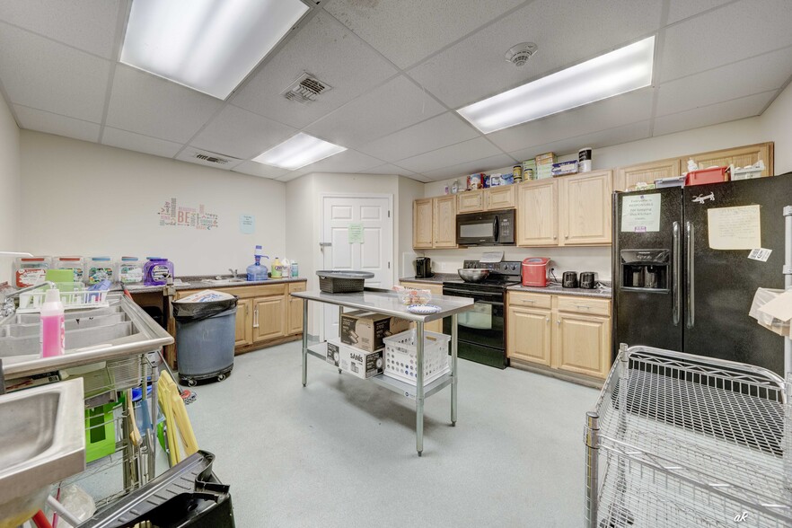 More Photos Of 1712 Beck Ave, Panama City Office For Sale