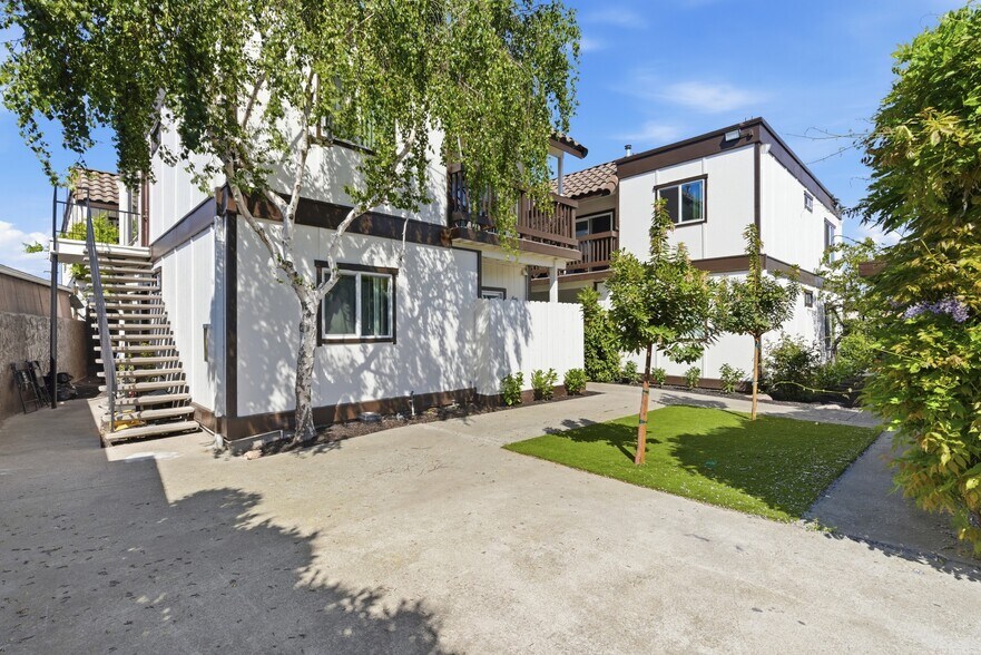 More Photos Of 1640 23rd St, San Pablo Apartments For Sale
