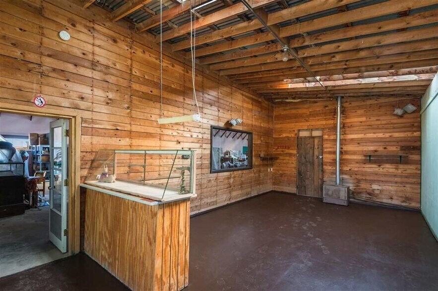 More Photos Of 857 Airport Rd, Las Vegas Specialty For Sale