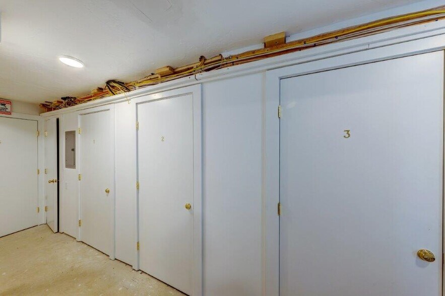 More Photos Of 313 Main St, Wellfleet Storefront Retail Residential For Sale