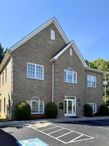 More Photos Of 2774 Electric Rd, Roanoke Medical For Lease