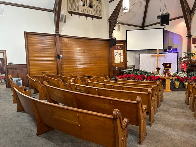 More Photos Of 1102 N 21st St, Milwaukee Religious Facility For Sale