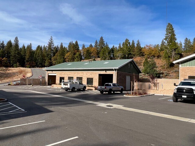 More Photos Of 12836 Greenhorn, Grass Valley Warehouse For Lease