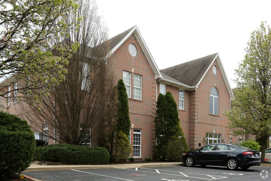 More Photos Of 3240 Office Pointe Pl, Louisville Coworking Space