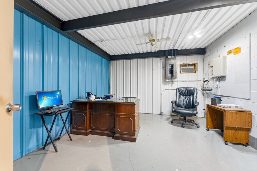 More Photos Of 351 Industrial Park Rd, Jane Lew Warehouse For Lease