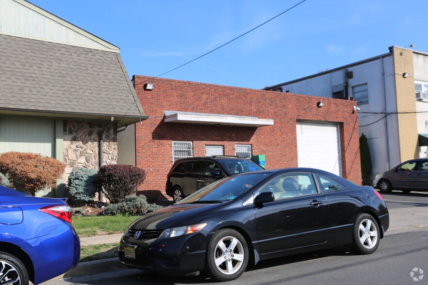 More Photos Of 205 E 11th Ave, Roselle Manufacturing For Sale