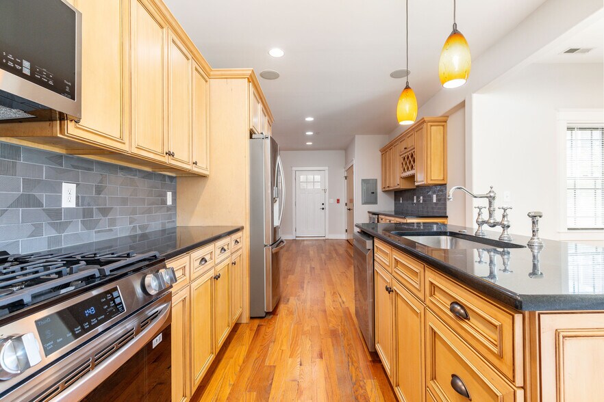More Photos Of 4557 Manayunk Ave, Philadelphia Apartments For Sale
