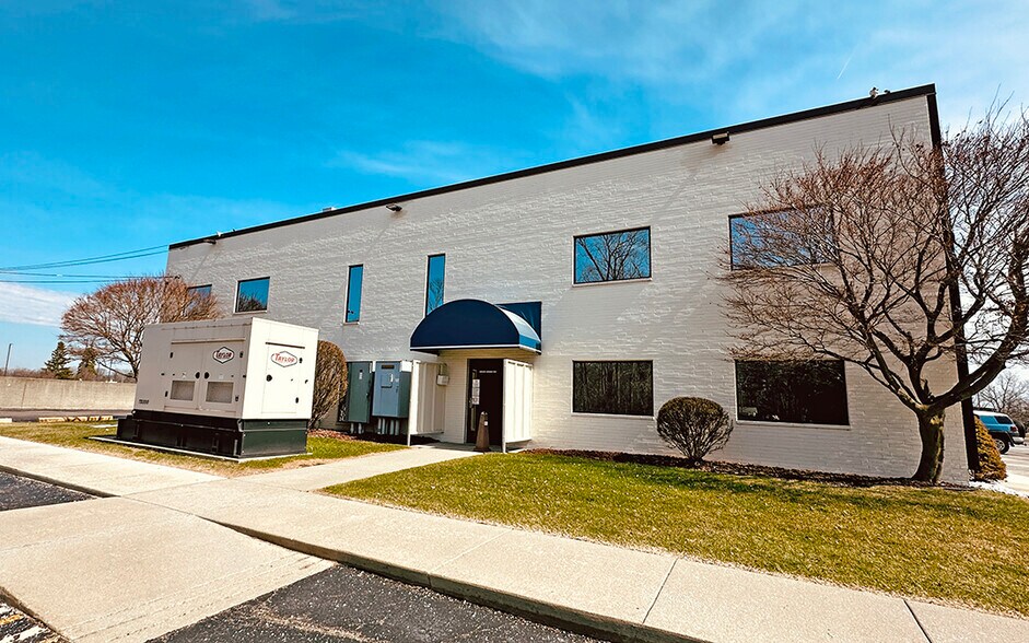 More Photos Of 15405-15469 Middlebelt Rd, Livonia Office For Lease