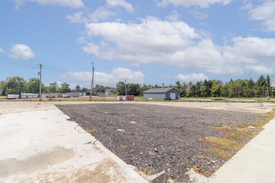 More Photos Of 1553 Broad St, New Castle Land For Lease