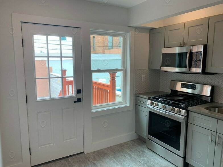 More Photos Of 692 Coney Island Ave, Brooklyn Storefront For Sale