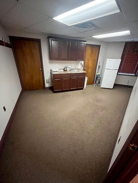 More Photos Of 2 North Ave, Cranford Office For Lease