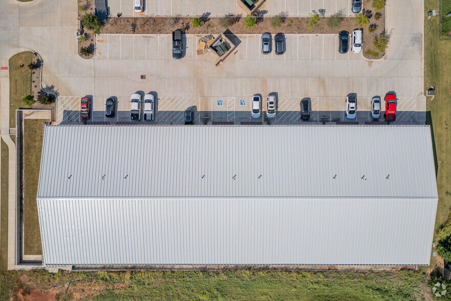 More Photos Of 611 Hundred Oaks Dr, Edmond Warehouse For Sale