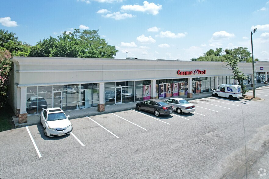 More Photos Of 4602-4606 W Market St, Greensboro Storefront For Sale