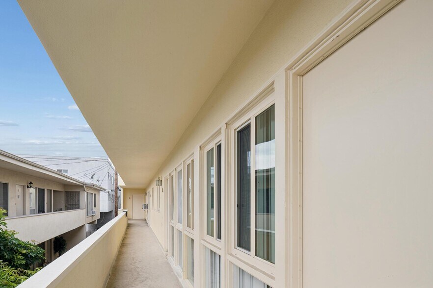 More Photos Of 337 S Rexford Dr, Beverly Hills Apartments For Sale