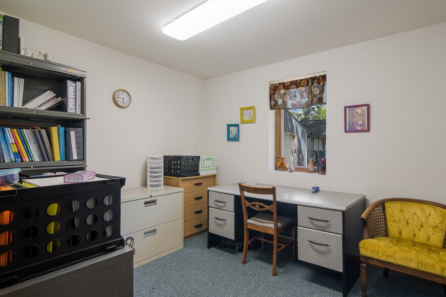 More Photos Of 1070 W Houghton Lake Dr, Prudenville Medical For Sale