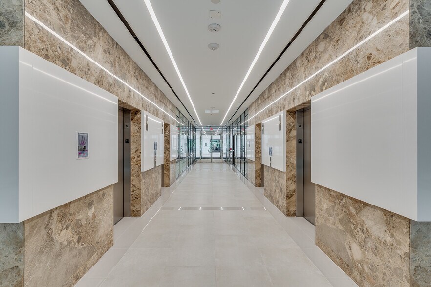 More Photos Of 8131 Lyndon B Johnson Fwy, Dallas Office For Lease