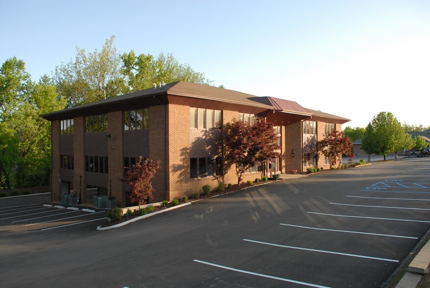 More Photos Of 13990 Olive Blvd, Chesterfield Office For Lease