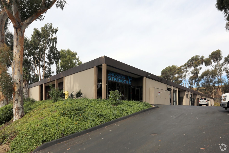 Primary Photo Of 722 Genevieve St, Solana Beach Light Manufacturing For Lease