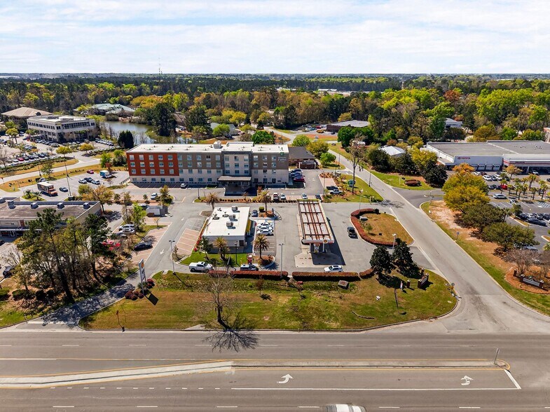 More Photos Of 4 Park Of Commerce Way, Savannah Convenience Store For Sale