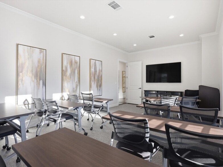 More Photos Of 101 Countryside Ct, Southlake Medical For Sale