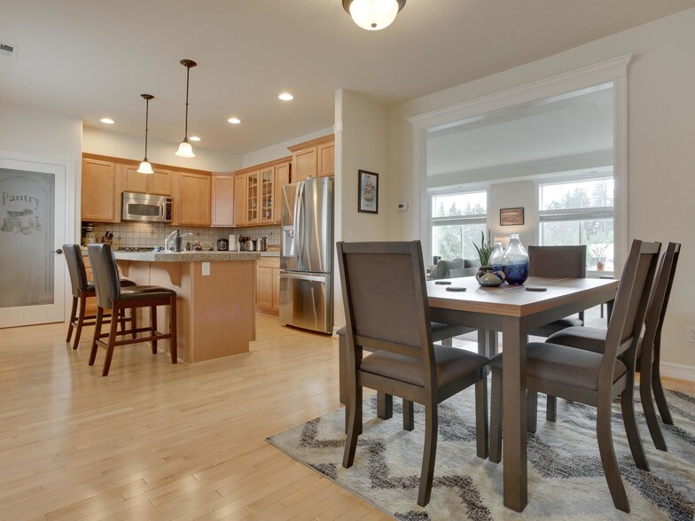 More Photos Of 1647 NE Market Dr, Fairview Apartments For Sale