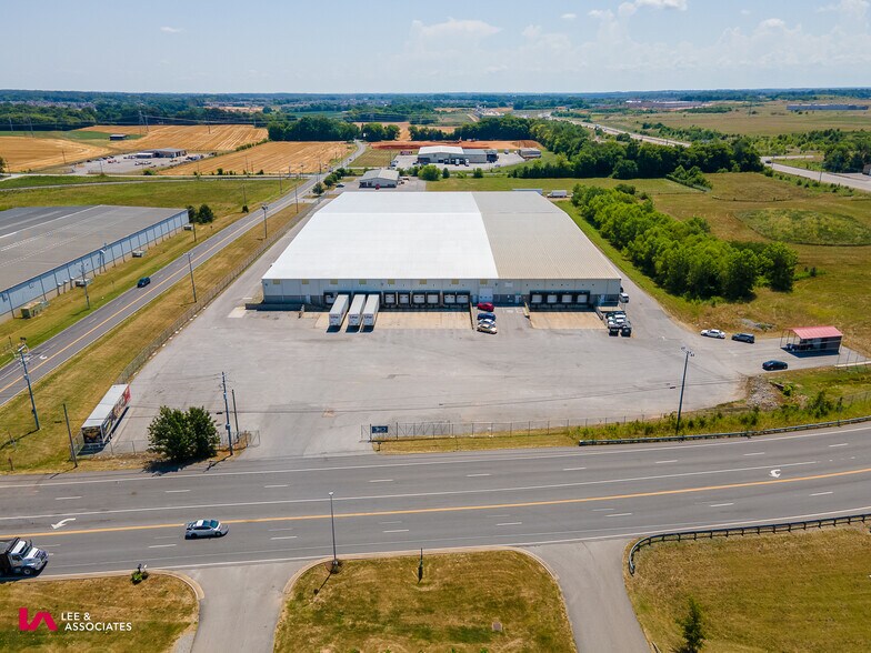 More Photos Of 1136 Dunlop Ln, Clarksville Warehouse For Lease