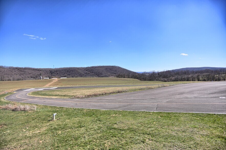 More Photos Of 600 Airport Dr, Mifflintown Flex For Sale