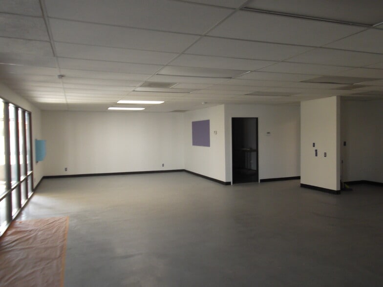 More Photos Of 13550-13570 Palm Dr, Desert Hot Springs Medical For Lease