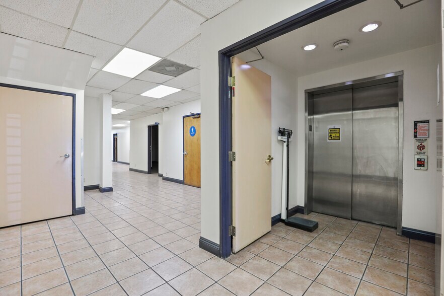 More Photos Of 6347 Pacific Blvd, Huntington Park Storefront Retail Office For Lease