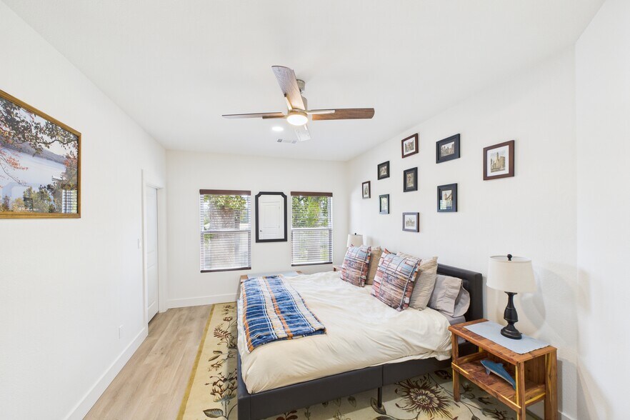 More Photos Of 141 County Road 851, Elizabeth Hotel For Sale